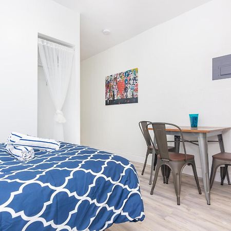 Ocean Drive Deco Apt W/2 Queen Beds, Steps 2 Beach 마이애미 비치 외부 사진