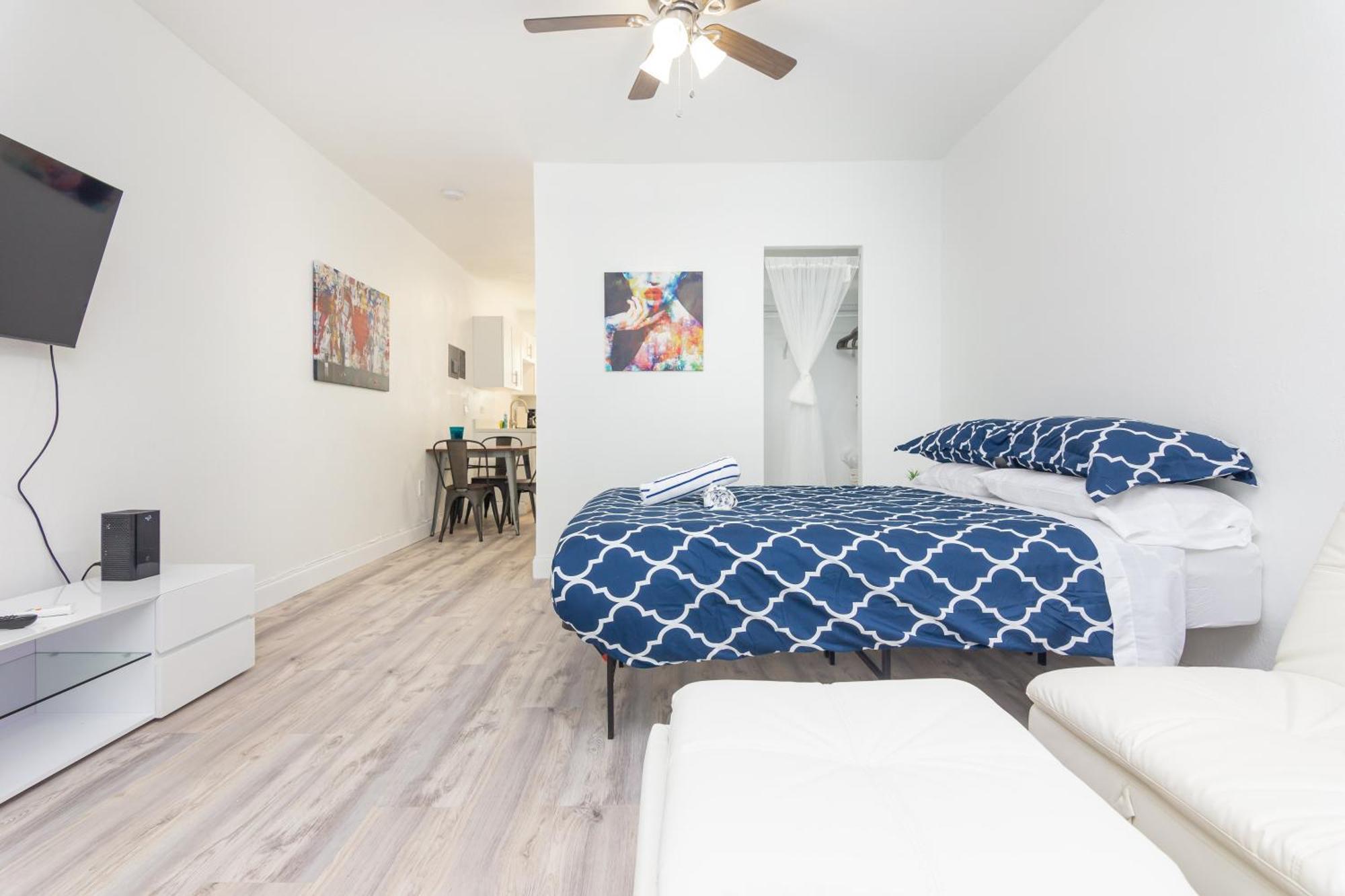 Ocean Drive Deco Apt W/2 Queen Beds, Steps 2 Beach 마이애미 비치 외부 사진