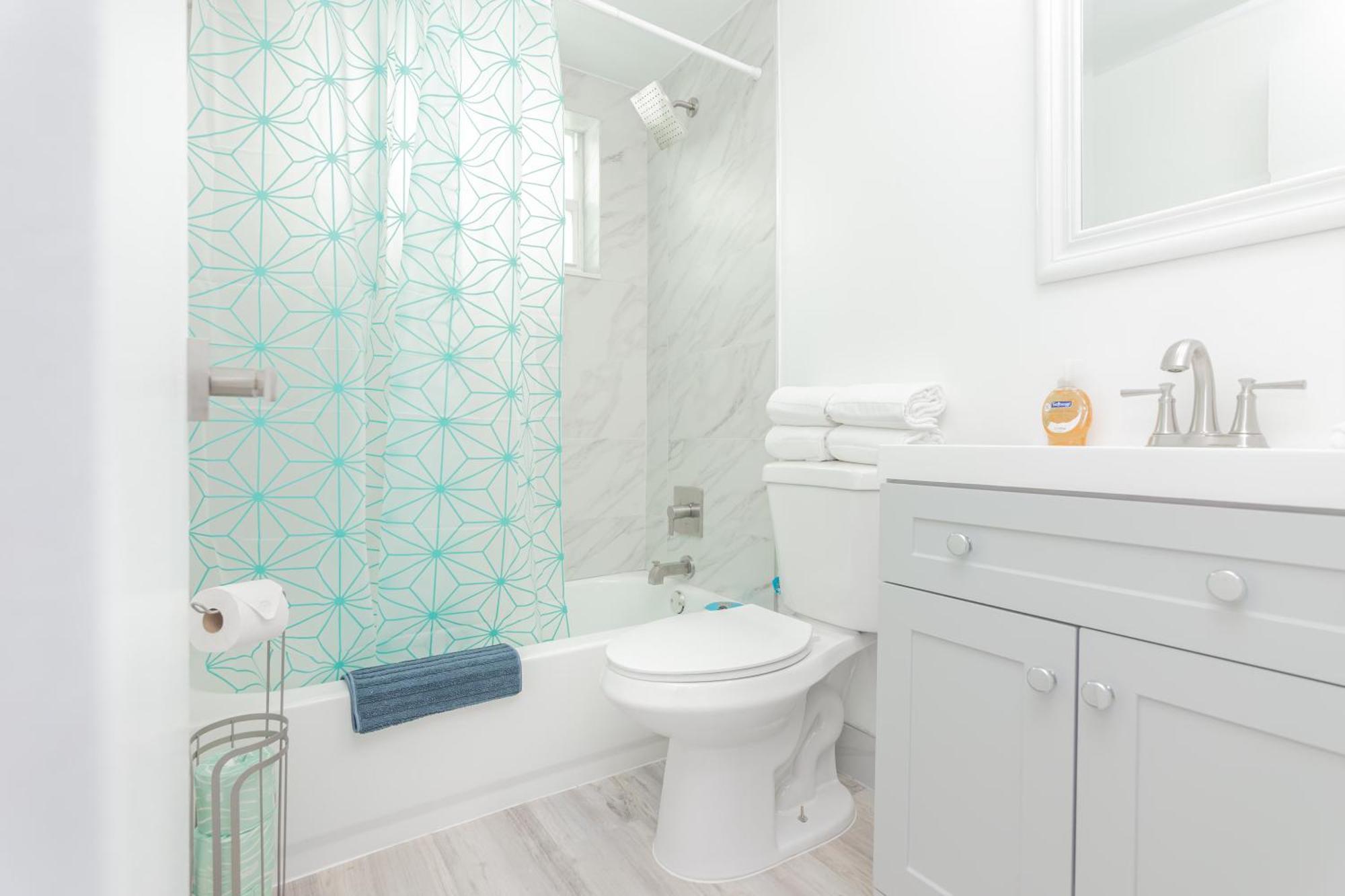 Ocean Drive Deco Apt W/2 Queen Beds, Steps 2 Beach 마이애미 비치 외부 사진