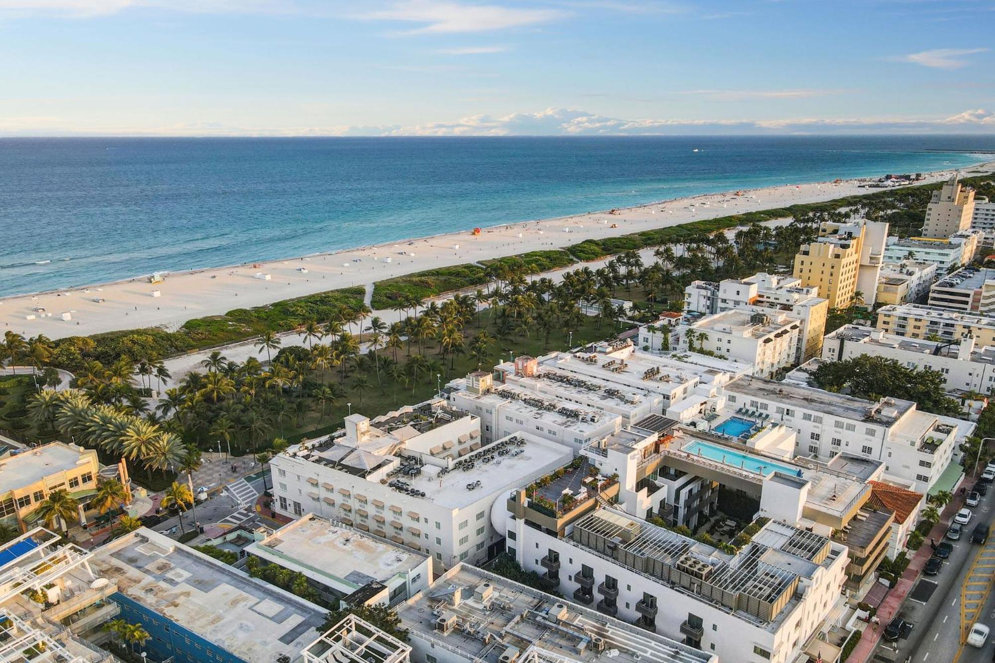 Ocean Drive Deco Apt W/2 Queen Beds, Steps 2 Beach 마이애미 비치 외부 사진