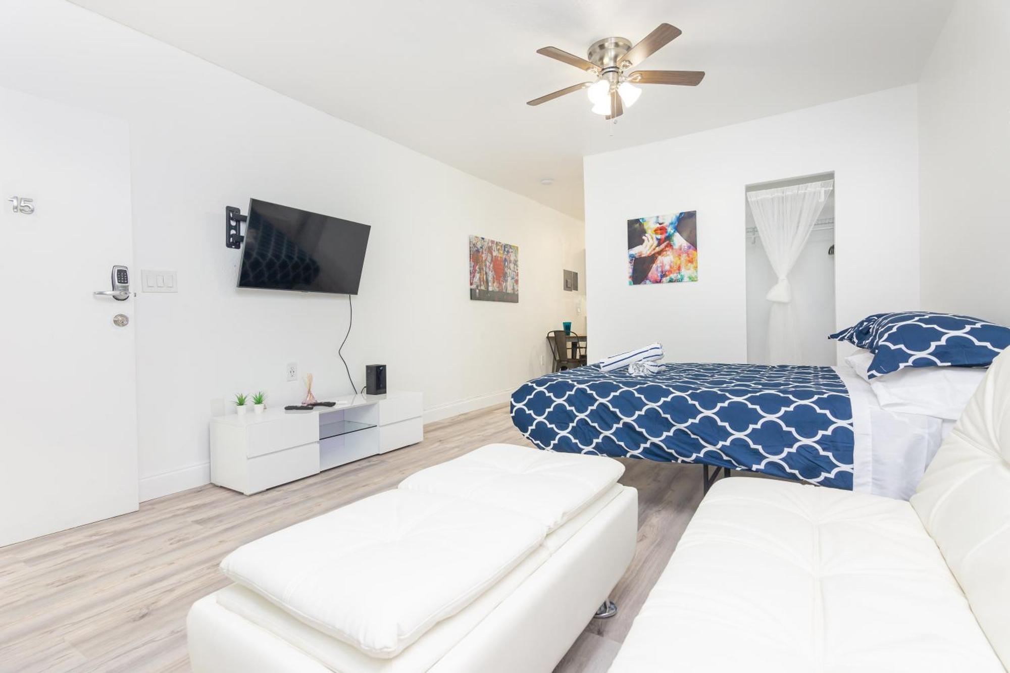 Ocean Drive Deco Apt W/2 Queen Beds, Steps 2 Beach 마이애미 비치 외부 사진